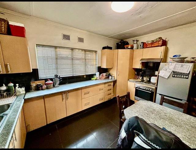 4 BEDROOM HOUSE FOR SALE IN VANDERBIJLPARK SW 1